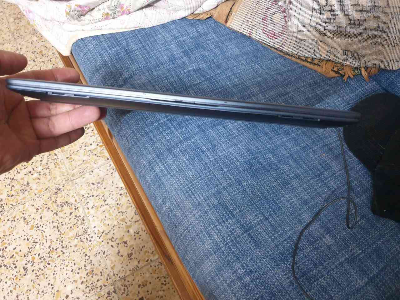 Hp dragonfly g3
Chrome os
Core i5 g12
Ram 16
Hard 256
Screen 13.5 2k tuch
2×1 360 
***********
