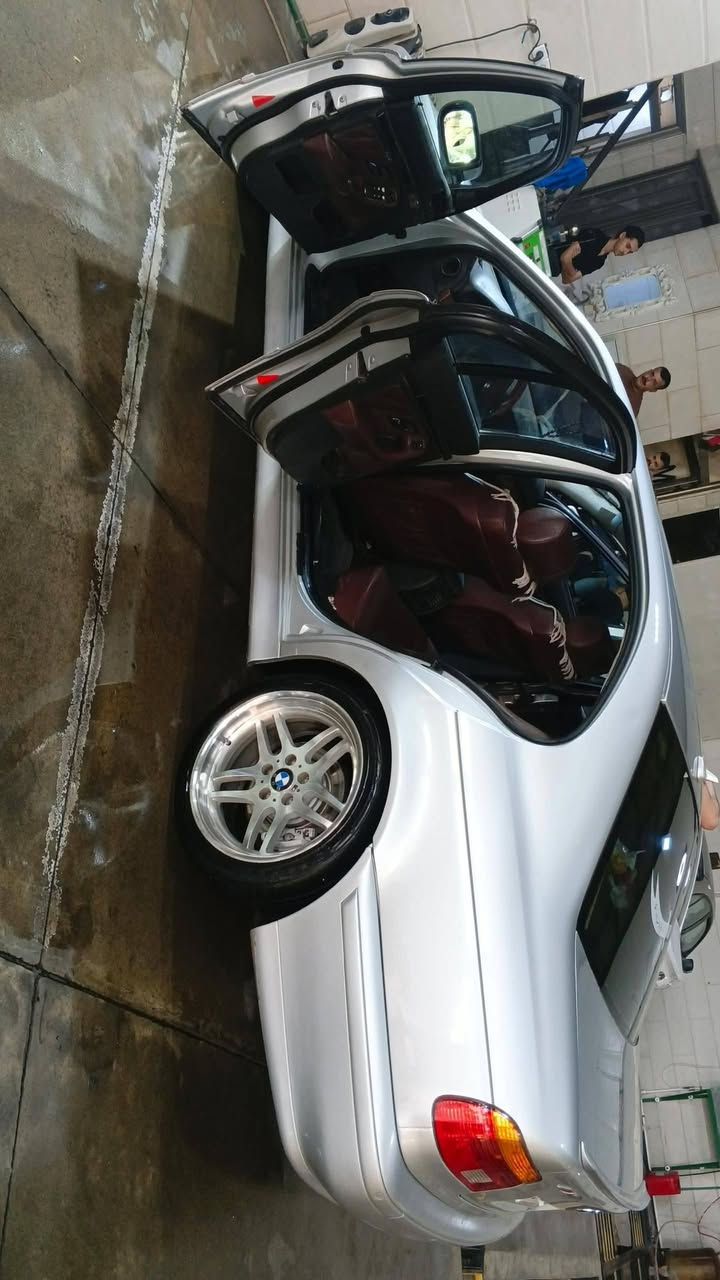 بي إم دبليو • ٢٠٠١ • اتصال فقط