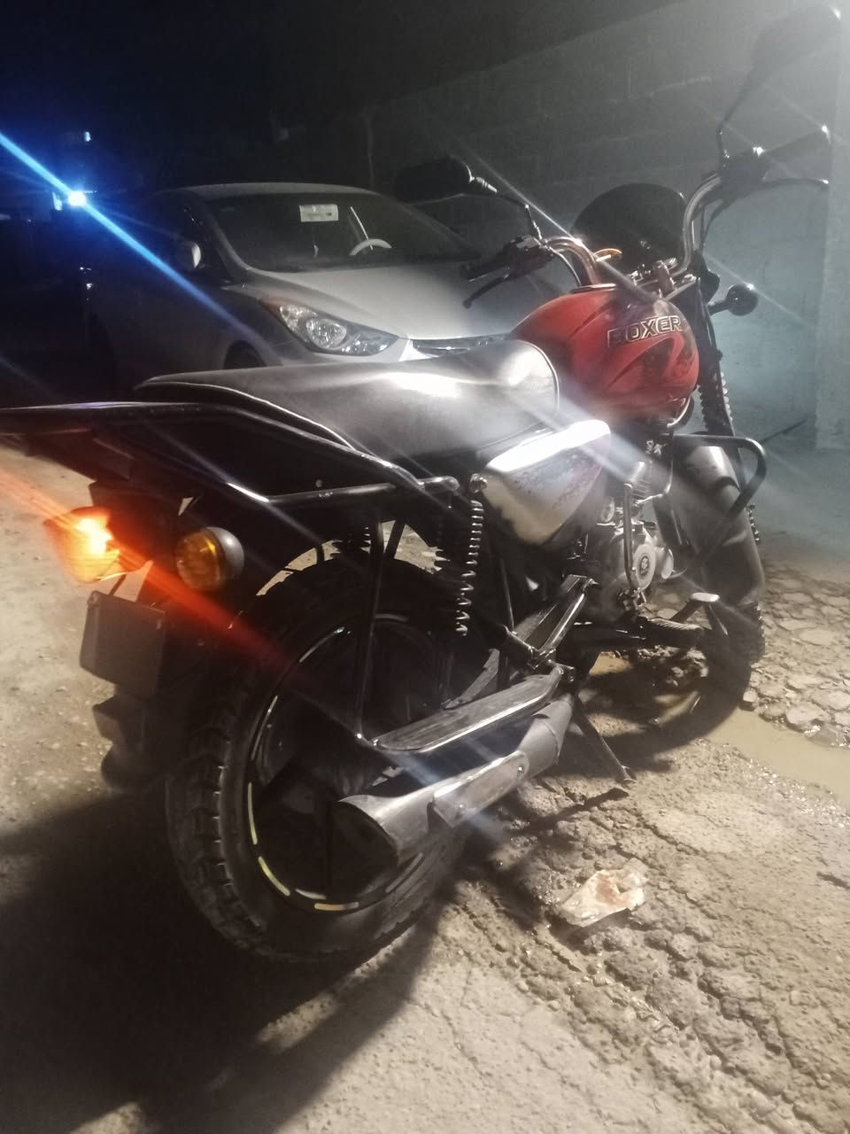 بوكسر • ٢٠٢٣ • بدون وراق