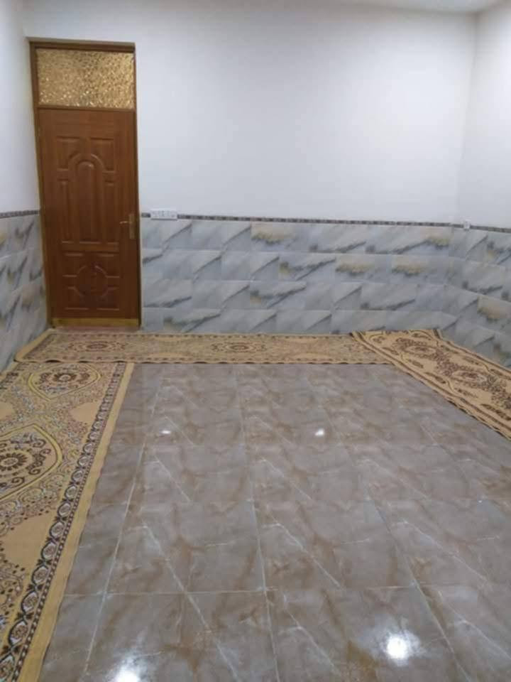 السلام عليكم دار اصلاح زراعي للبيع  مساحه 190م العنوان شارع80 محيزم 4 جهة كربلاء كافة الخدمات بناء حديث  من لديه دار أو قطعة للبيع يتفضل خاص ***********
