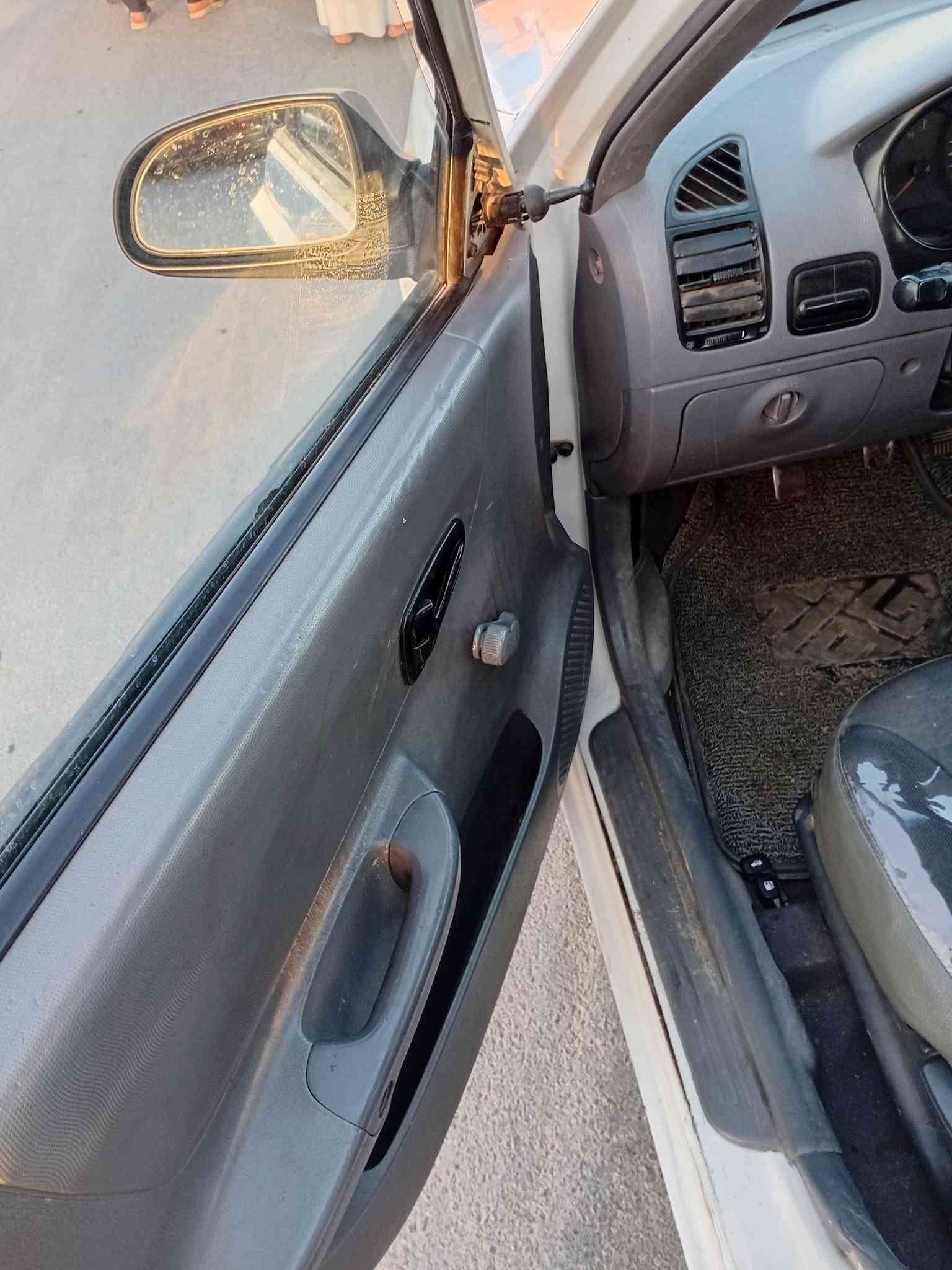 على بركة الله للبيع  هونداي اكسنت ٢٠٠٤ رقم بغداد كير عادي بأسمي سنويه ل ٣١ سياره نظيفه غرفتها حلوه كير محرك كفاله تبريد سعرها ٥٣ وبيه مجال مكانها بعقوبه اتصال فقط ما اجاوب على التعليق  ***********
