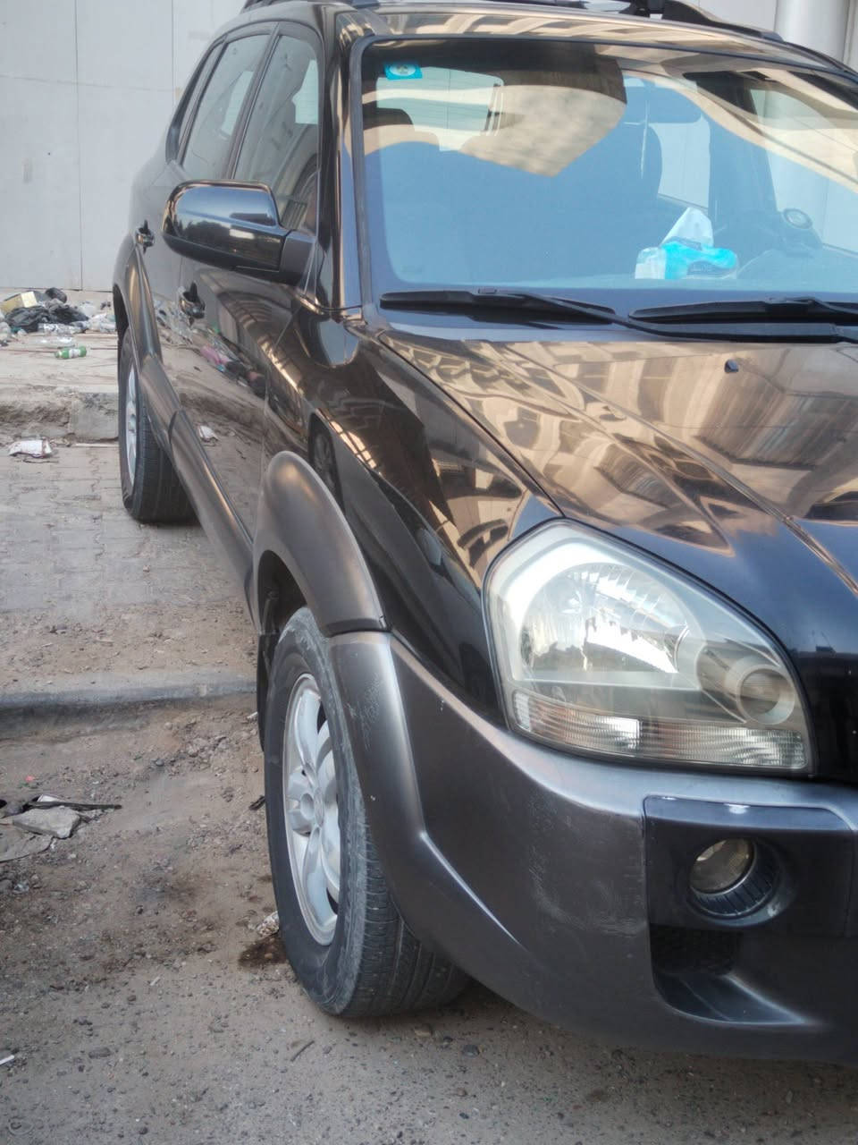 السلام عليكم
توسان موديل 2007 امريكي 
رقم بغداد جديد
ماشية 113.000ml
سيارة محركها v6. 2700
موصفات سيارة
شاشة
كاميرا
فتحة
فور ويل شغال
سستم صوت BOSS
حادثها امريكا
جاملغ خلفي ومصبوغ الباب وياة
بلعراق حافة البنيد
سيارة نظيفة جدا
السعر 100 وبيها مجال للشراي
للعلم السيارة تحويل ثاني يوم هزة جديدة ورقم جديد
باسمي 

مكانها بغداد الدورة 
***********
