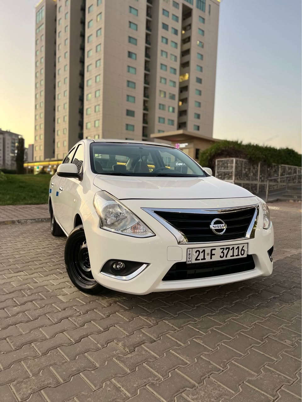 NISSAN SUNNY 2022 📦🤍 نیسان سەنی  ٢٠٢٢
***********

 سەنی هیندیی  مەرخوب دەرمانە بۆ ئەم بەنزین گرانیە 😍
 
٩٧ هەزار رۆشتوو وەکوو سفر وایە بی بۆیاخە تەنیا ساردیکی زۆر  بچوک هەیە و تەواو  و بە شەرت هەموو گیانی   
کامل سیرڤسی بۆ کراوە رۆنگۆرین و  پاتری  ٤ تایەی لۆکی لەژیرە گیرو مەکینە بە شەرت تەقەو رەقە بە شەرت 
سەنەوی تازەیە یەک دینار مەسرەفی تیا نیە

سوکان ڤۆلیۆم -بلوتوس - یەدە ئیستیل - حاسە -ویل کەپ-بلاجکتۆر-تەحەکوم لایتو ئاوینەکان - تەحدید سورعە ..)
لە سلیمانیم /*********** السليمانية, العراق
