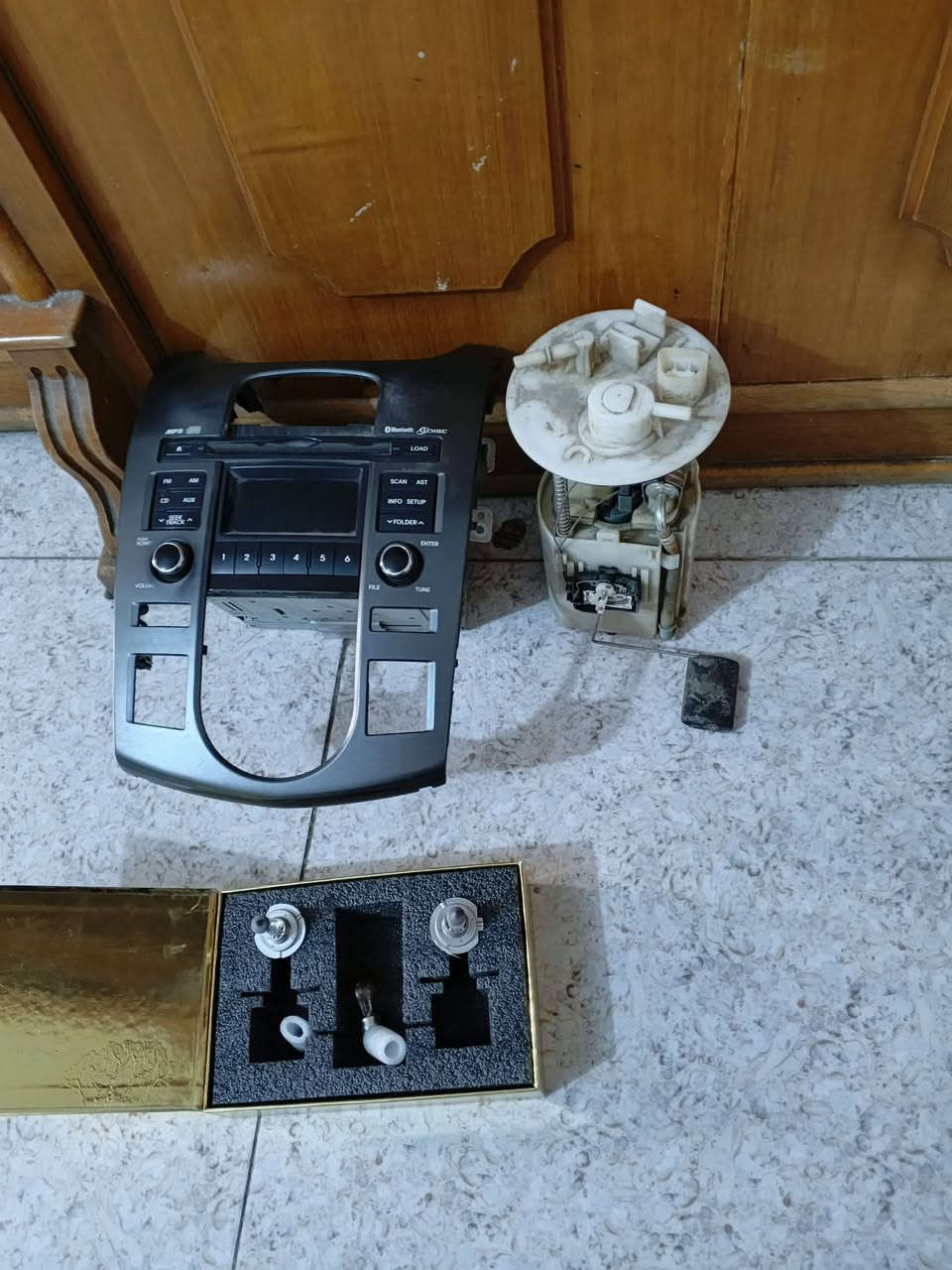 اغراض سيراتو ٢٠١١جديدة قاعدة أصلية مع فيتب اصلي ومسجل اصلي
عنوان بغداد *********** قيم وهلا بيك
