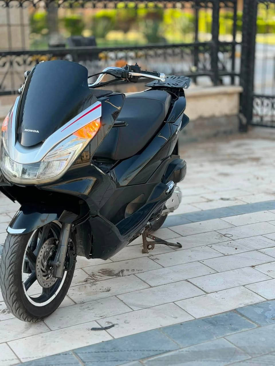 دراجة بي سي اكس pcx  ياباني جيل الثاني  للبيع خير من الله مكينه وكهربائيات السعر
 مليون و700 وبيهة مجال   -***********
