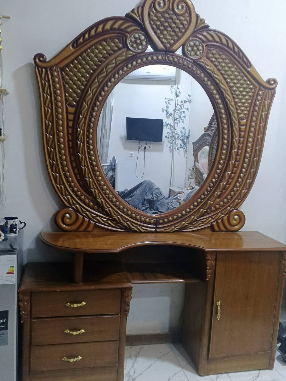سلام عليكم غرفه البيع والشراء يتصل على هذا رقم ***********
