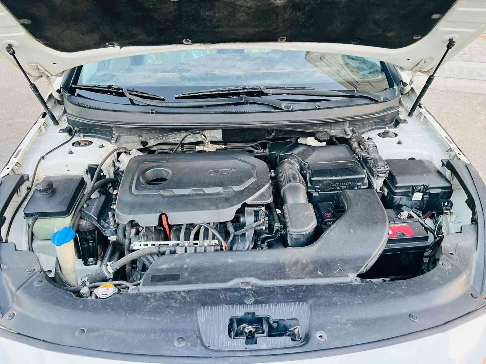 سلام عليكم للبيع هونداي سوناتا  موديل ٢٠١٧ وارد أمريكي رقم بغداد دولي بسمي  

مكينه وكير وحداديه مكفولات تخم تاير جديد 
تبريد ثلج ❄️ 
سياره حادثه بنييد فقط بدون دواخل ولباقي كفاله عامه 

مواصفات داخل بيجي محركه ٢٤٠٠  
تحكم ستيرن جهتين  

بيه منضومه غاز كامله 

سياره ماشيه ١٧٥ ميل 

سعر السياره ١١٤ وبيه مجال 

مكان السياره كربلاء 
للستفسار لاتصال على الرقم 

‭***********
