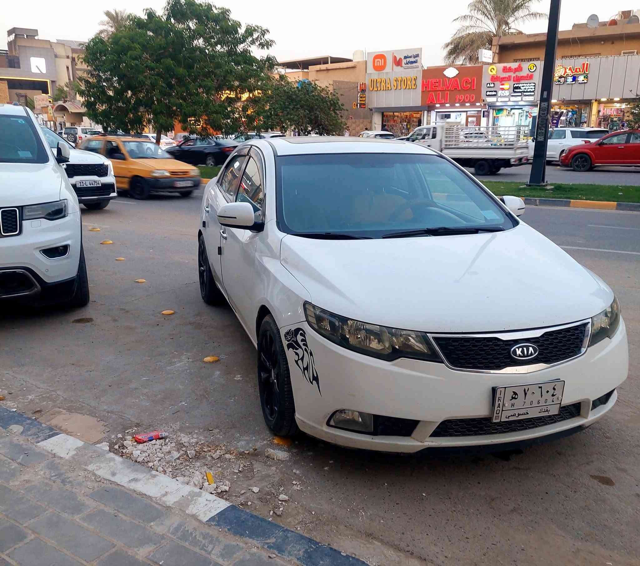 السلام عليكم
للبيع فقط سيراتو ٢٠١١ 
مواصفاتها معروفة مكانها بابل رقم بغداد باسمي 
السعر ٩٥ $ 
الاستفسار اكثر على الرقم ***********

نص مكتوب في الصور:
- Galaxy A52