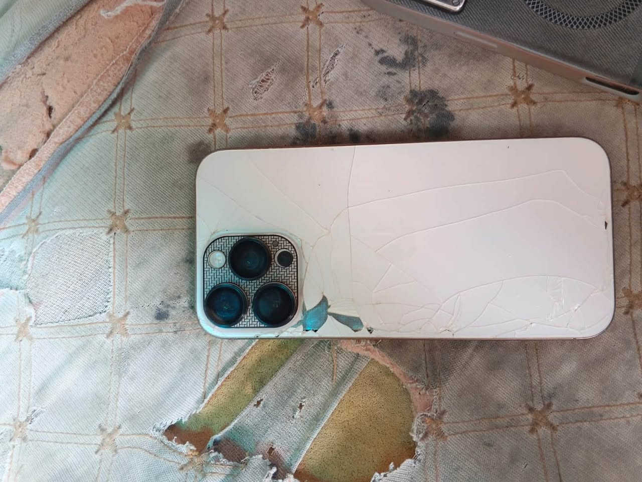 آيفون ١٦ برو ماكس • بطارية ٩٤ • بعقوبه