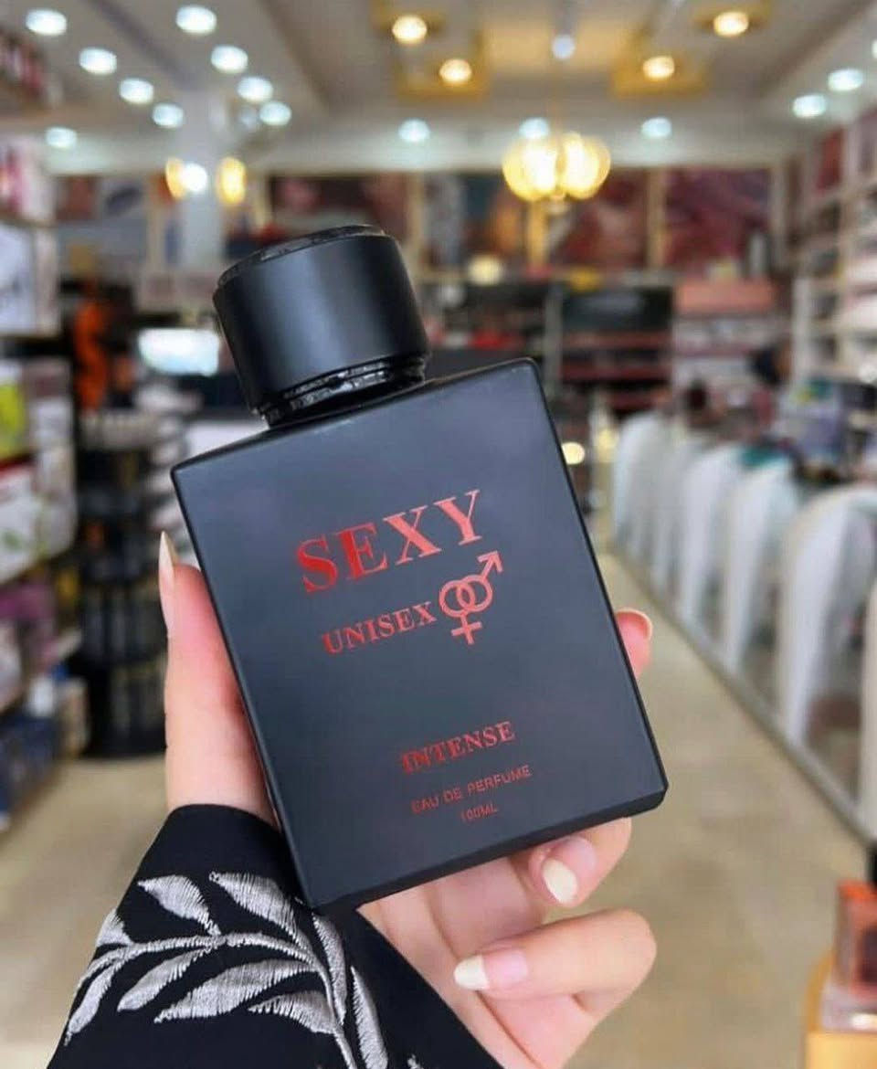 رائحة هذا العطر كافية لأن تغريك لتجربة ولو لمرة واحدة في العمر
عطر سكسي كالانسجام الدافئ لأشعه الشمس بين طيات الربيع الخلابه
فإن عطر sexy مخصص لتلك السيده المتميزة و السيد الراقي.
سيدتي مع هذا العطر ستأسر الانفاس بفضل عطره الخلاب الذي يغمر محيطك. 
من اشهر العطور الفرنسية sexy ♥️لحجز واستفسار واتساب ***********
