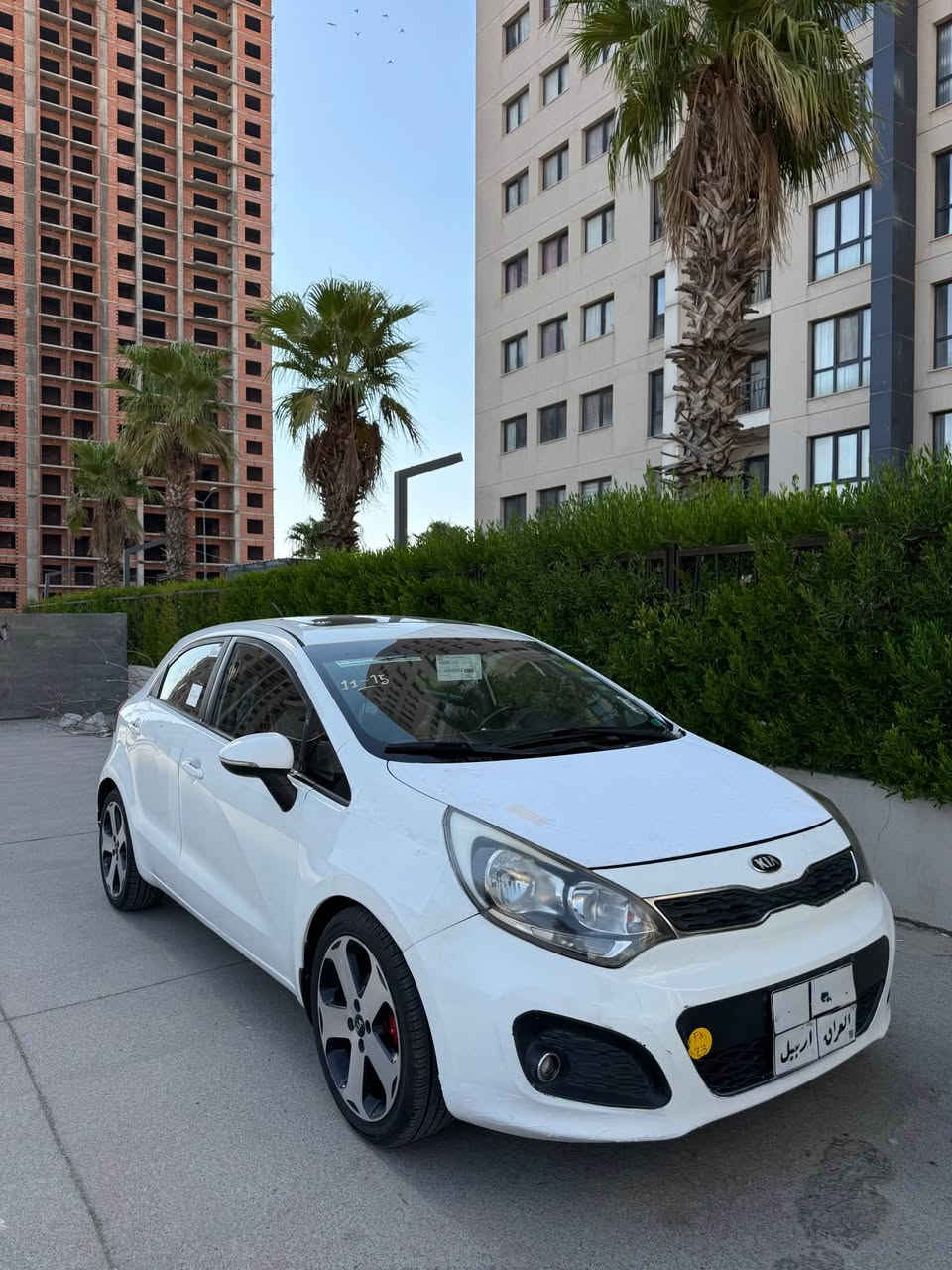 Kia rio 2013 

TB: سەیارەکە ئەوەلیاتە بەشەرتی حجزو مالی مەدەنی 
یەک پارچەو نیوی بۆیاخە بێ ژۆرێ بێ ئارباگ
:-گێر مەکینەلە کارەبای بەشەرت 
مواسەفات👇
(سلایت-شاشەو کامیرا-سوکان ڤۆلیۆم -تەبرید-گێر تۆماتیک-٤ جام کارەبا-)
نرخ(59) مجال 
*********** أربيل, العراق
