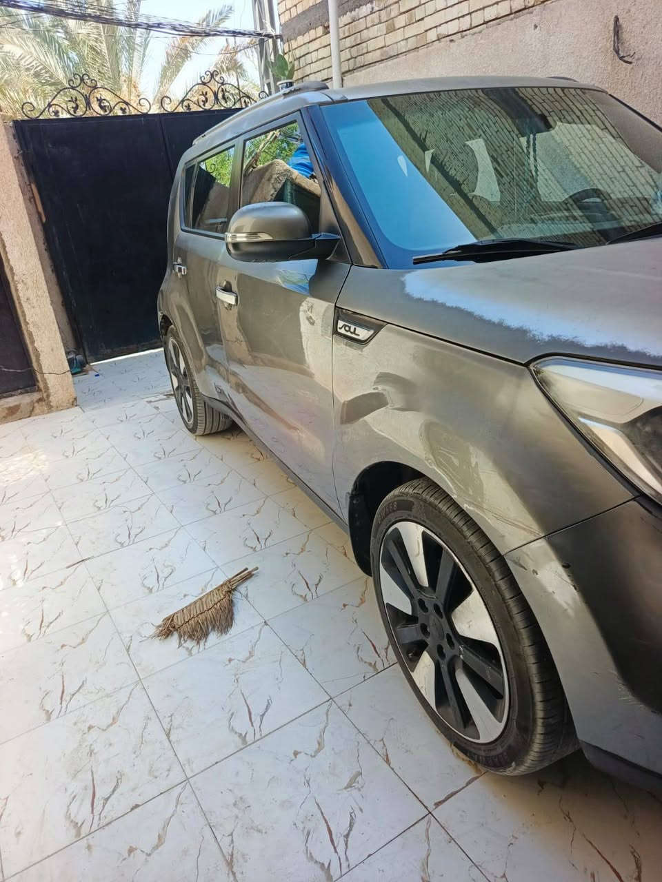سلام عليكم سياره صول موديل 15خليجي سياره جاهزه  نقص مابيه أو جديده مكفوله من ضربه قويه السعر 100او بيه مجال المكان كربلاء لاستفسار الاتصال ،***********,

