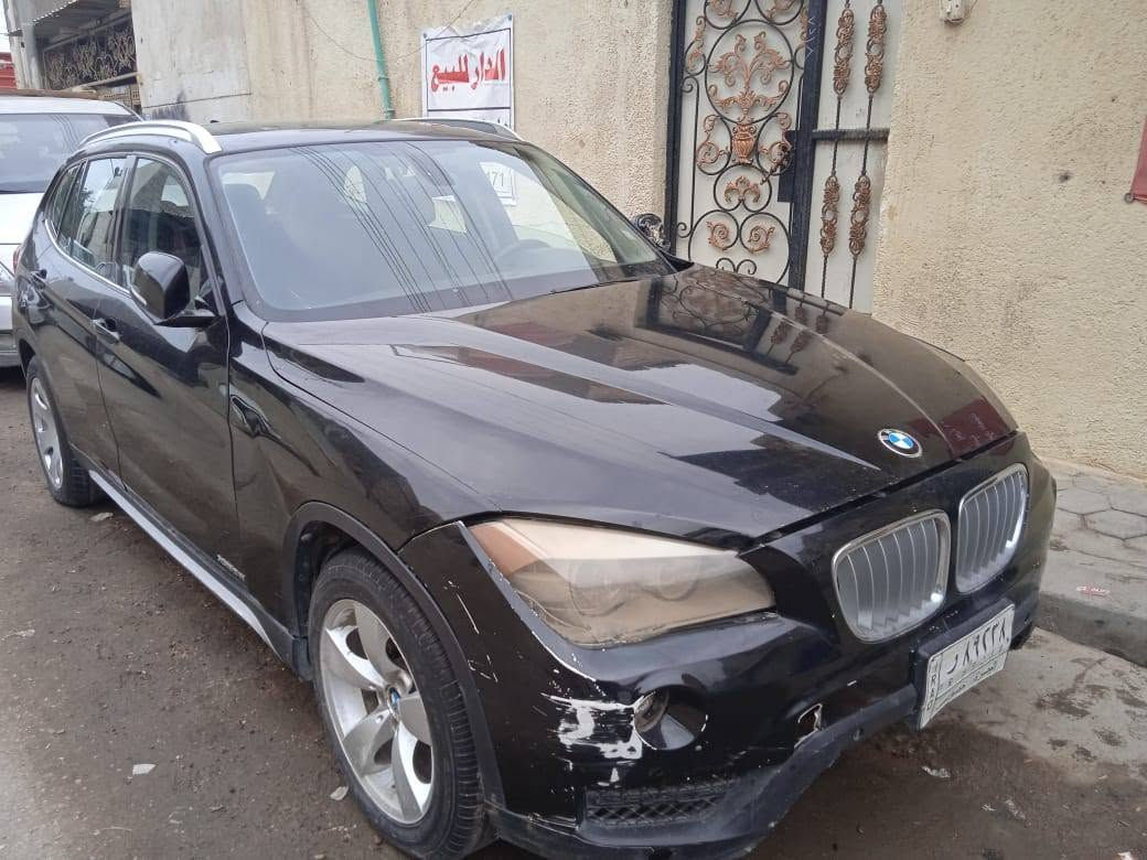 السلام عليكم 
سيارة بي ام x1  موديل 2012 
للبيع ضربة جاملغ  الأيسر فول مواصفات  السعر 60 وبيها مجال قليل مكاني البصرة الابلة للتواصل على هذا الرقم ***********
