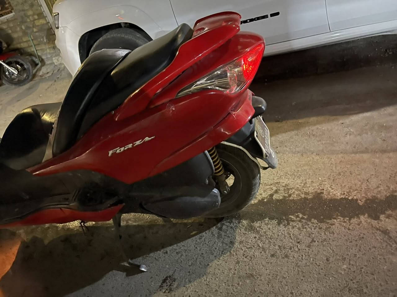*********** صور ماكينه كفاله بيها بس اف 650 ماكينتها كفاله نقصها
