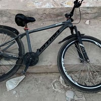 باسكل جبلي نضيف مستعمل شهر مآبي  اي عطلات بس الكيوره ما تشتغل بس تكدر ...