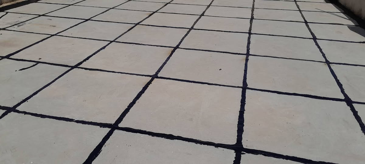 كادر ابوعباس كرسته وعمل الاشتايكر والماستك والزفت والعوازل الحرارة وادمت السطوح القديمة هاتف ***********و***********
