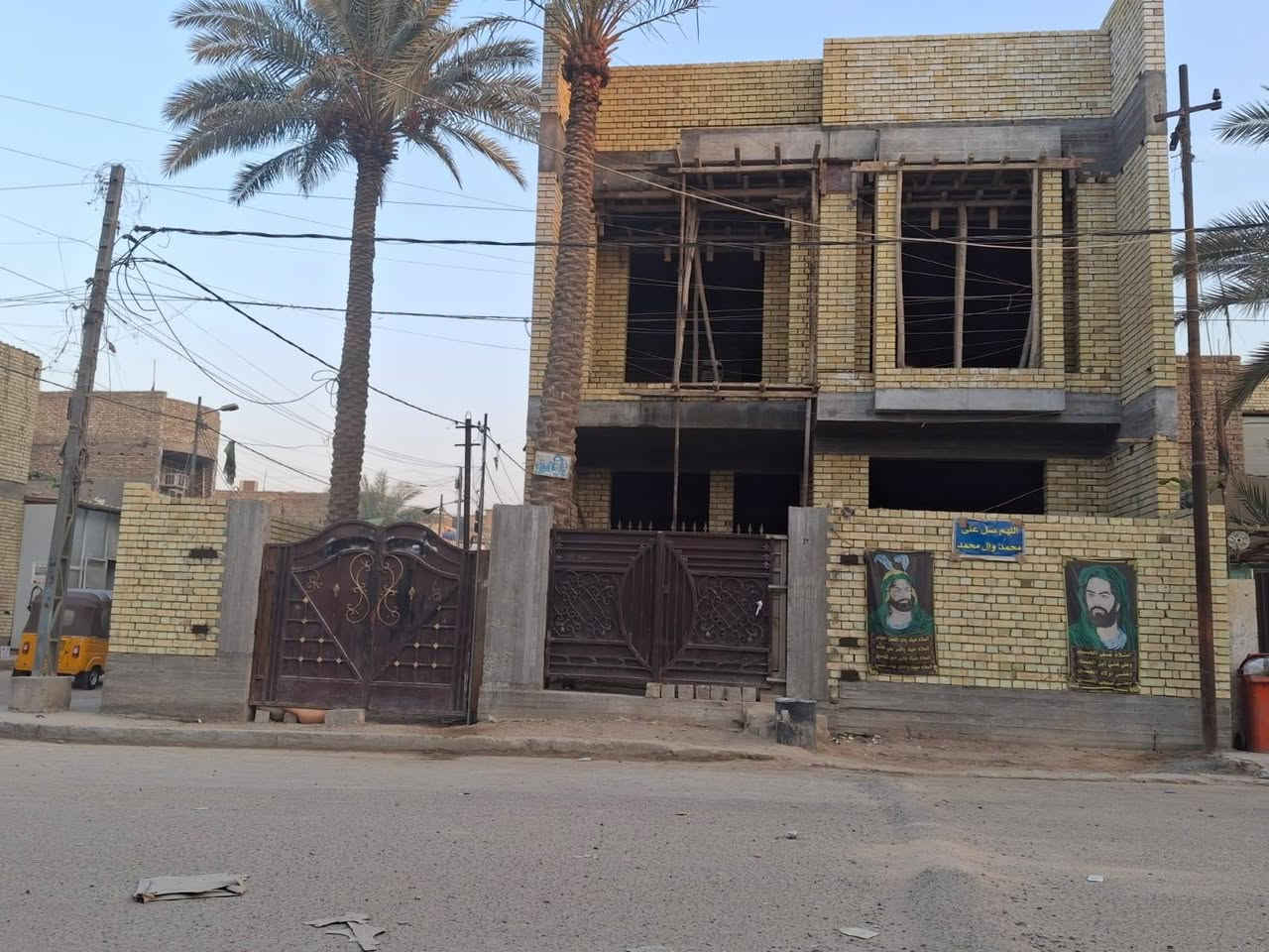 كادر واجهات متفرغ حالين ***********
