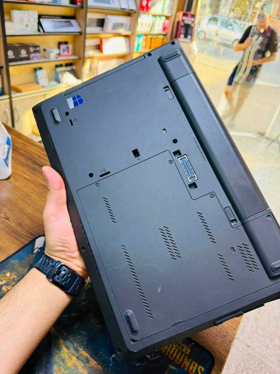 السلام عليكم
لابتوب Lenovo 
كوراي 5 
جيل 4 
هارد 256 ssd
رام 8
سعر  150 الف فقط 
هـ: ***********
