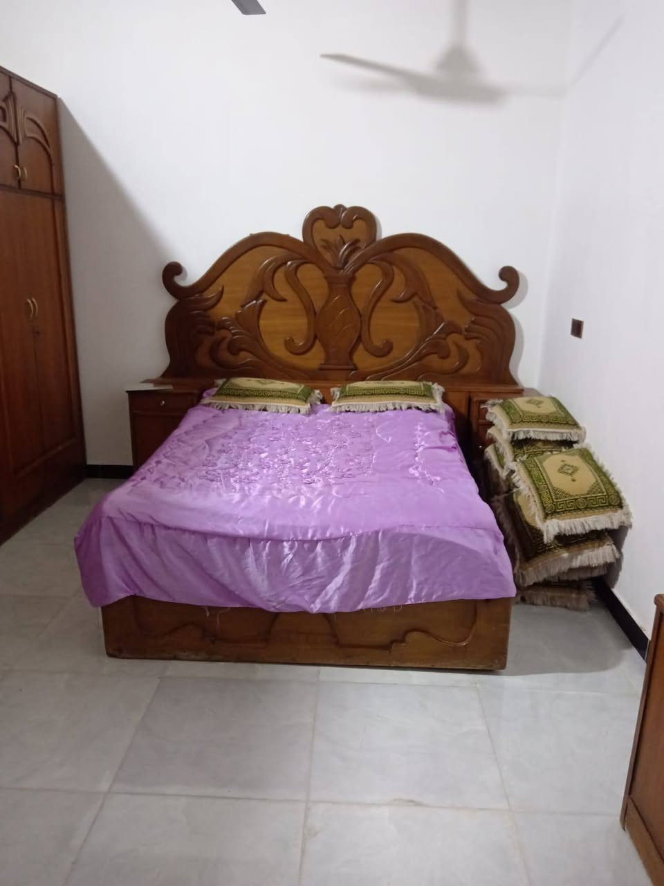 سلام عليكم غرفه احطاطه نضيفه سعر 350وبيه مجال مكاني فلوجه حي الشهداء ***********
