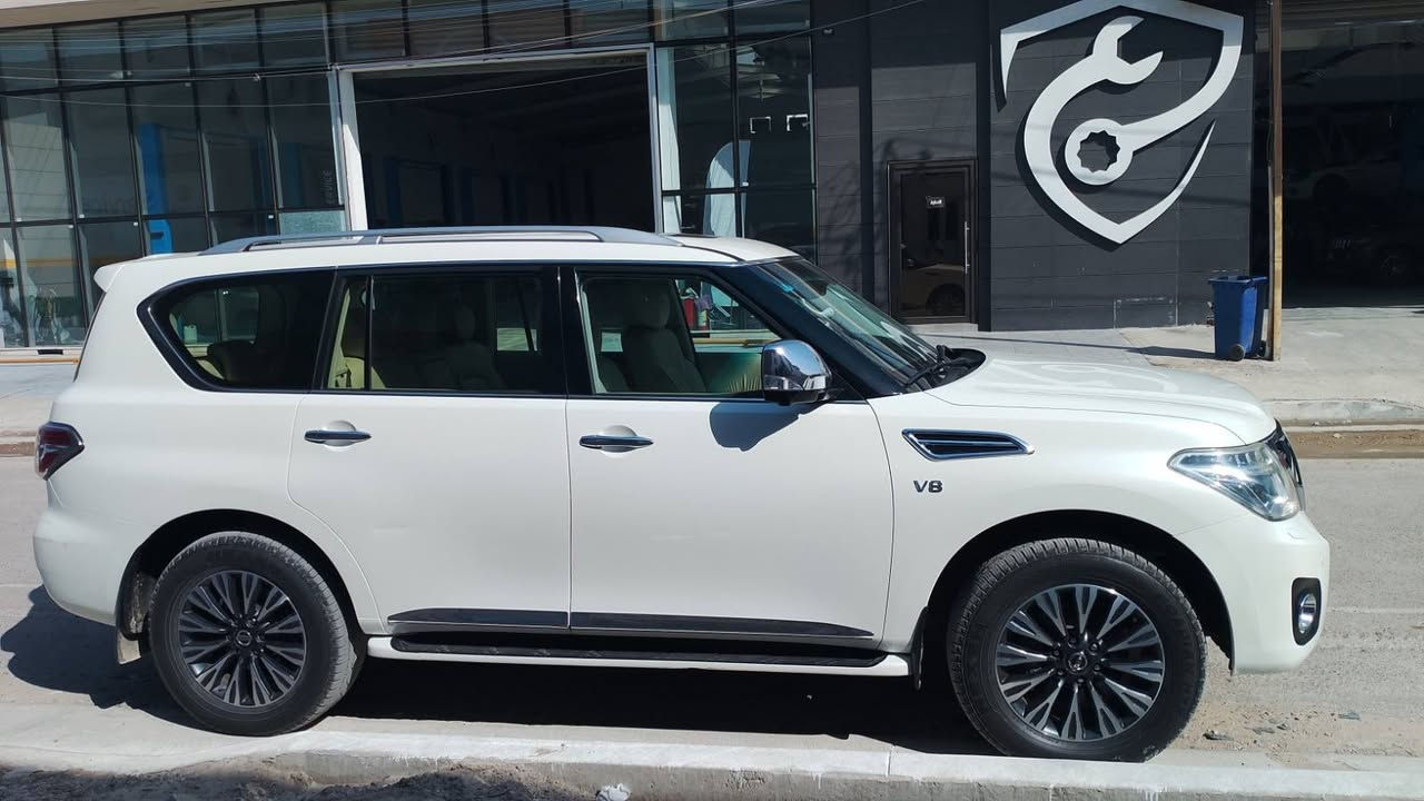 السلام عليكم
مكلف بالنشر  
سيف العرب 🇯🇵
NISSAN PATROL  PLATINUM 2014      وارد خليجي كفاله عامه 
ماشية 181 
المواصفات :
بلانتينيوم اعلا فئه بالباترول 
لون ابيض صدفي مميز
محرك 8 سلندر
 تتسع المقصوره 8 راكب
المكينه الصغيره المرغوبه
 5600
تنفس طبيعي 
نظامABS
مساعد الفرامل barke assist
نظام المحافظه على المسارVSC
نظام توزيع قوه الفراملEBD
نظام مساعده التسلق
نظام مانع انحدار
نظام صوتي عالمي
حساسات اماميه 
حساسات خلفيه
حساسات محيطيه 360°
حساس اطارات
شاشة كامره
وضعيات قيادة
 رمال .ثلوج . صخور
طرق وعرة  . وضع ذاتي
فتحه سقف كهرباء
صندوق كهرباء  
بصمه تشغيل عن بعد
بصمه ابواب
قبضه ابواب نيكل
كشن كهرباء
كشنات حضن
اشاير باالمري
زراكات
مانع انزلاق
مانع انغلاق
مانع تصادم
اناره محيطيه داخل المقصوره
مثبت سرعه
ماوس تحكم
أواكس / يو اس بي
شاحن واير ليس
داخل كريمي+صاج ملكي 
تبريد ثلاث قطع مركزي
تبريد منفصل حسب الاختيار
توقف ذاتي عند الرجوع للخلف
ماسحه خلفيه
ثلاجه
طفايه خلفيه
هوك خلفي
وهواي بعد بيه مواصفات
السعر 293 
للاستفسار 
***********
