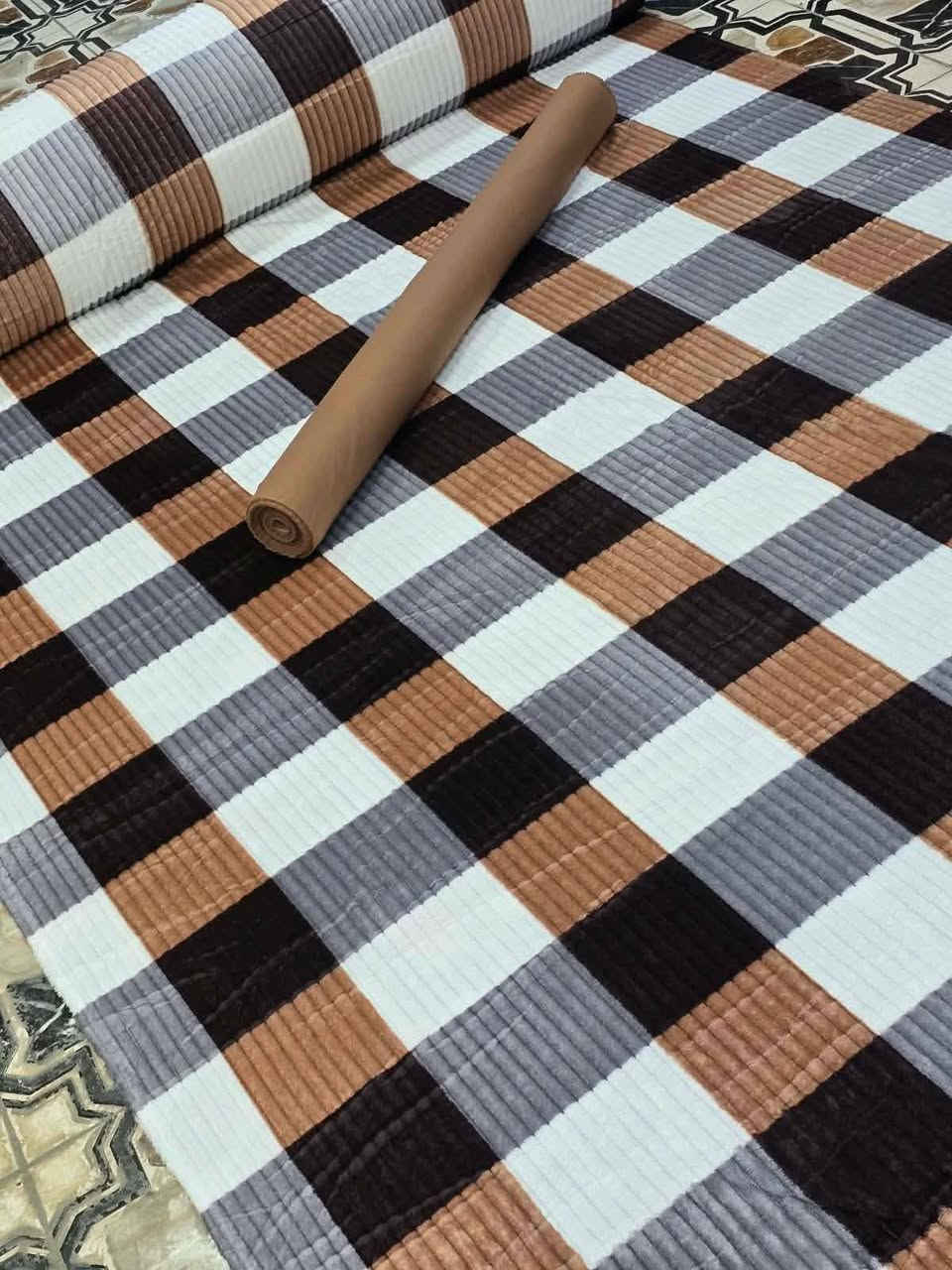 � خياطة بيت الهنا
👗 خياطة نسائية | تفصيل دشاديش
🛏️ خياطة فرشات | 🪟 بردات وستائر
✨ شغل مرتب • دقة • ذوق
📩 للطلب والستفسار واتساب ***********
بنات وصول وجه جديده من الاقماش الخاولي الشتوي 😍😍😍  انسي تتحرك وتتخربط تلبيس بالدوشك 🍊🍊🍊
الوان هواي متوفره🥰🥰
سعر الفرشه 🍎🍎🍎

توصيل متوفر داخل الديوانيه وجميع محافضات العراق🚕🚕🚕
