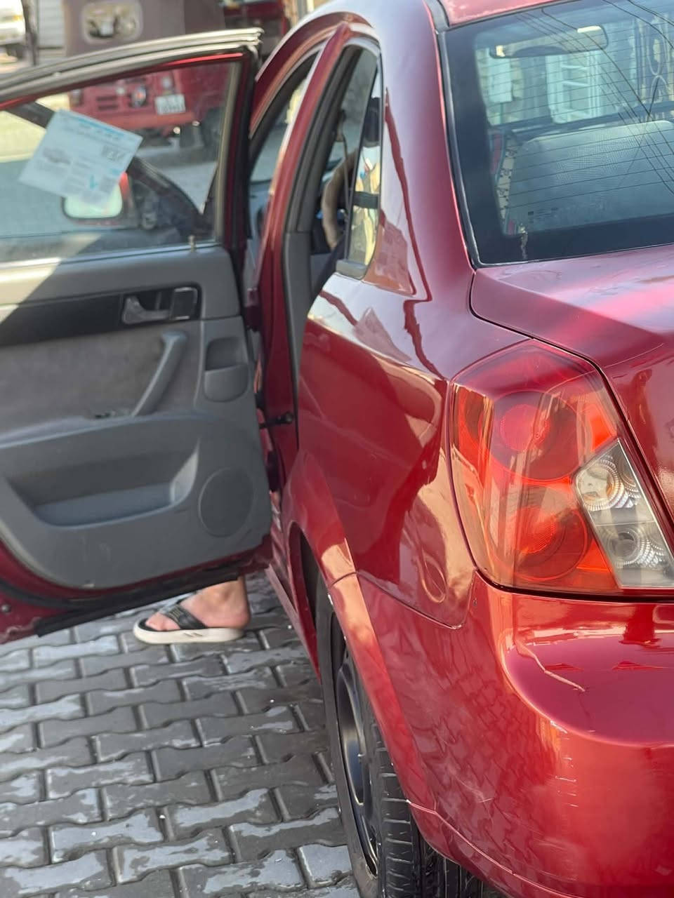 ٢٠٠٩
بغداد بأسمي
السيارة جاهزة 
عارضها ب٧٠
وبيها مجال 
***********
