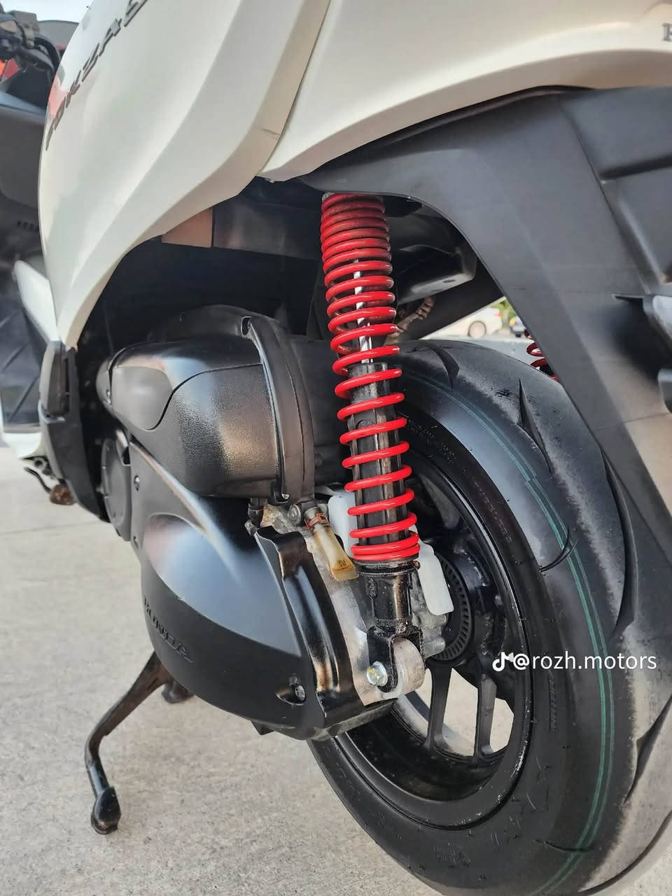 للبيع دراجه فورزه صفر ١٢رمبه عله مشه اليابان***********سعر خاص

نص مكتوب في الصور:
- @rozh.motors
- MOTOPODBOR.COM
- A Motolife product
- Starting price
- 0 
- Final price
- 178 000 
- 94 000 
- Cost calculation
- Price in yen
- 94,000 
- Finish price in yen
- 000 000 
- Calculate
- Overall rating
- 0
- Year of registration
- 2016
- Mileage
- 21 014 km
- Mileage history
- 0 km
- Displacement
- 250 cc
- Frame
- MF12-1100375
- Engine number
- MF12E-1100375
- Color
- white
- Average price
- Auction comment
- Engine started
- Seller's comment
- めーター距離21,014 k m
- Similar sales
- 【FORZA SIA】Rank 0
- bikes Monthly Sales Data
- Sold 0 bikes in the range
- of 0 to 0
- Sales statistics
- Previously sold?
- HONDA FORZA 3FA
- Inspected
- Sold
- 0 ¥
- 178 000 ¥
- 94 000 ¥
- Final price in yen
- 000 000 ¥