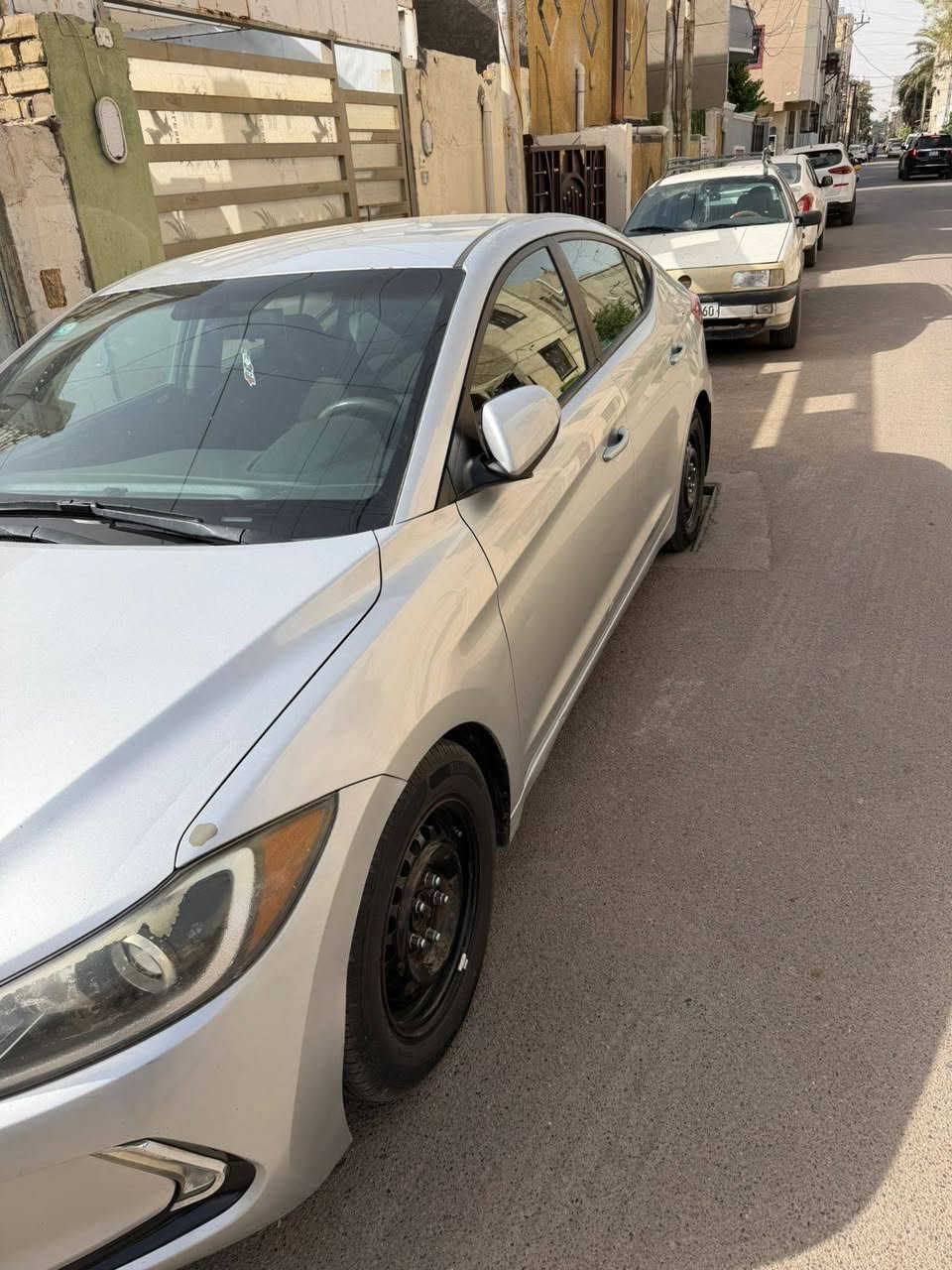 السلام عليكم للبيع النترا موديل 2018 بغداد امريكي السياره بيها قطعتين حادث امريكا مرفق ويا المنشور حادث العراق فقط قبق جنطه بدوان دواخل بدون لغود بدون شواصي مقفوله الجاملق الي مرفق ويا صور الحادث هذا مسروق يعني ما مضروب فقط الباب حادثه وبيه تقرير واني ابيع 3 قطع مكينه 2000 دوش بلاديه ما مفتوحه ابدا ولا كير كله بلاديه السياره وين ما يعجبك وديه الي سونر يعجبك ماشيه 119 ميل كلشيء شغال بيه تبريد ثلج مود درايف سبورت ايكو سمارت شاشه اندرويد كار بلي صدر جديد تخم تاير جديد مابيه اي نقص مكاني بغداد سعر 105 وبيه مجال بسيط رقم الهاتف *********** بي واتساب
