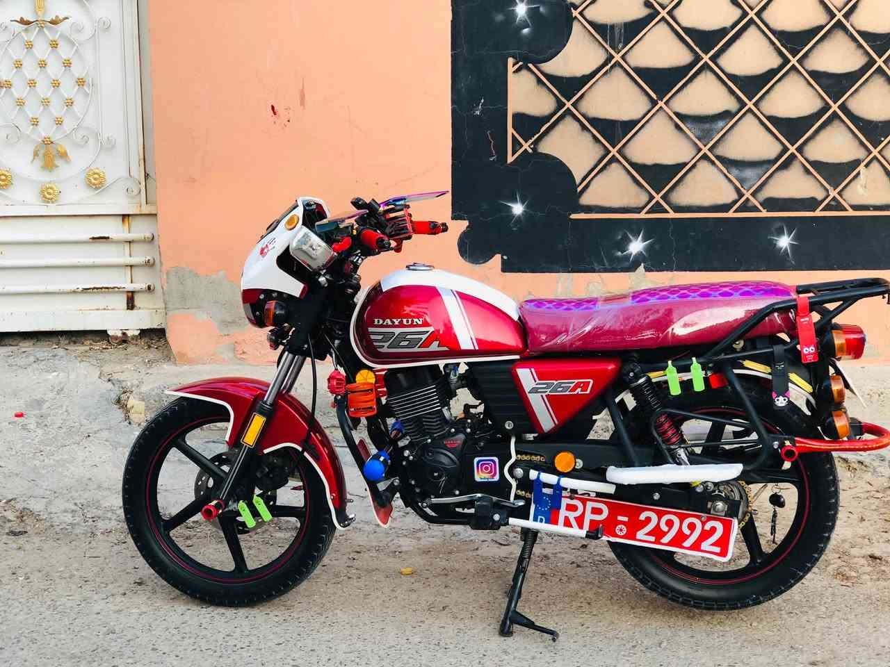 دراجه ديوان البيع دراجه حلوه ومامشيه هواي داجه كامله مكمله شوفت عينكم 
مو شراي لا يكسر بل سعر 🏍️
دراجه خير من الله   
مرقم ديالى بسمي 
موديل 2023 
عنوان ناحيه العباره
رقم /***********
السعر /مليونين 350 وبيه مجال حك جيه
