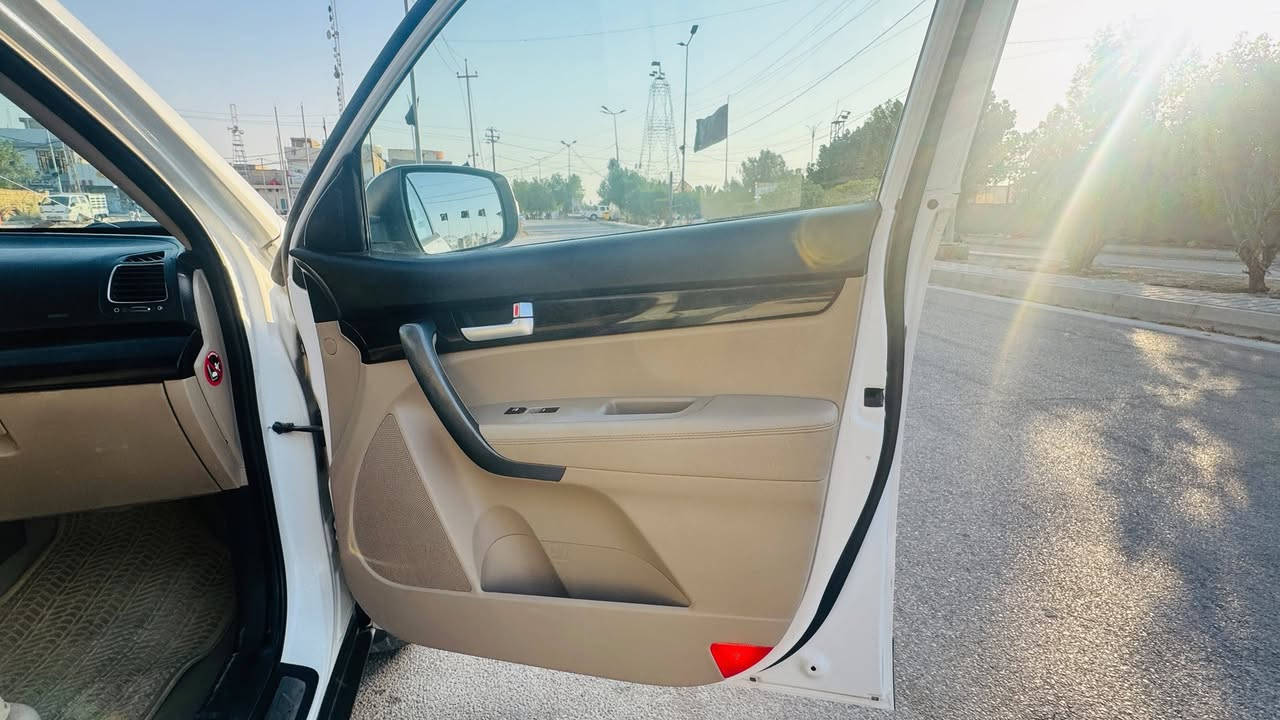 سلام عليكم
سورنتو موديل 15 خليجي 6 سلندر 7 راكب رقم واسط حادثها موضح بالصور ب130 وبيها مجال
***********
***********
