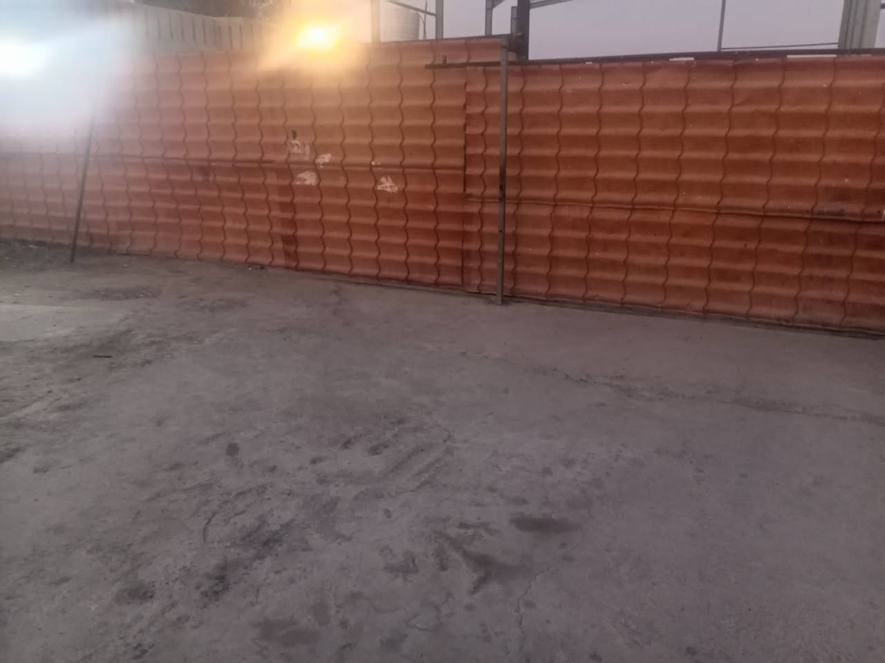 السلام عليكم بيت تجاوزبجسرديالئ القديم داخل الطاقه غرفتين نوم صاله مطبخ بيت مسلح علئ الشارع العام الجديدالكراج داخل البيت٢٥٠مترصب سعر٥مليون كهرباءخطين مي مجاري نت خدمات كامله تانكي سخان ماطورجاهزلسكن الشارع السايدين اباب البيت وعندي بيت ثاني ابصفه هم نفس المواصفات سعره3ملاين ***********
