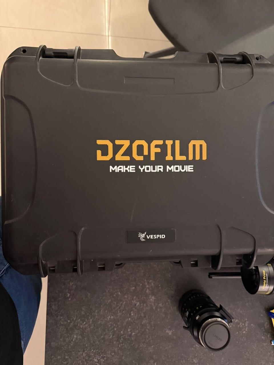 للبيع كاميرا **Canon EOS C500 Mark II** مع مجموعة عدسات **DZOFILM VESPID** السينمائية، كيج **Tilta**، كارت ذاكرة وقارئ الكارت.

استخدام خفيف، حوالي **4 مرات فقط**. مجموعة احترافية لتصوير الأفلام والإعلانات والمشاريع السينمائية.

لمعرفة السعر وباقي التفاصيل، التواصل على:

***************
