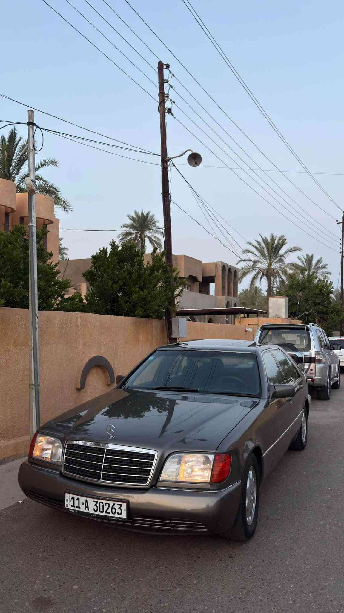 سلام عليكم.

🟩مرسيدس شبح موديل ١٩٩٢
🟩بدون ضربه فقط مرشرشه اثر جراد 
🟩قواعد دبلات سليمه ١٠٠٪؜
🟩داخليه جديده
🟩صدر امامي خلفي شرط 
🟩كير محرك شرط 
📍صلاح الدين ضلوعيه

التواصل ***********
السعر ٨٥ بيه مجال
