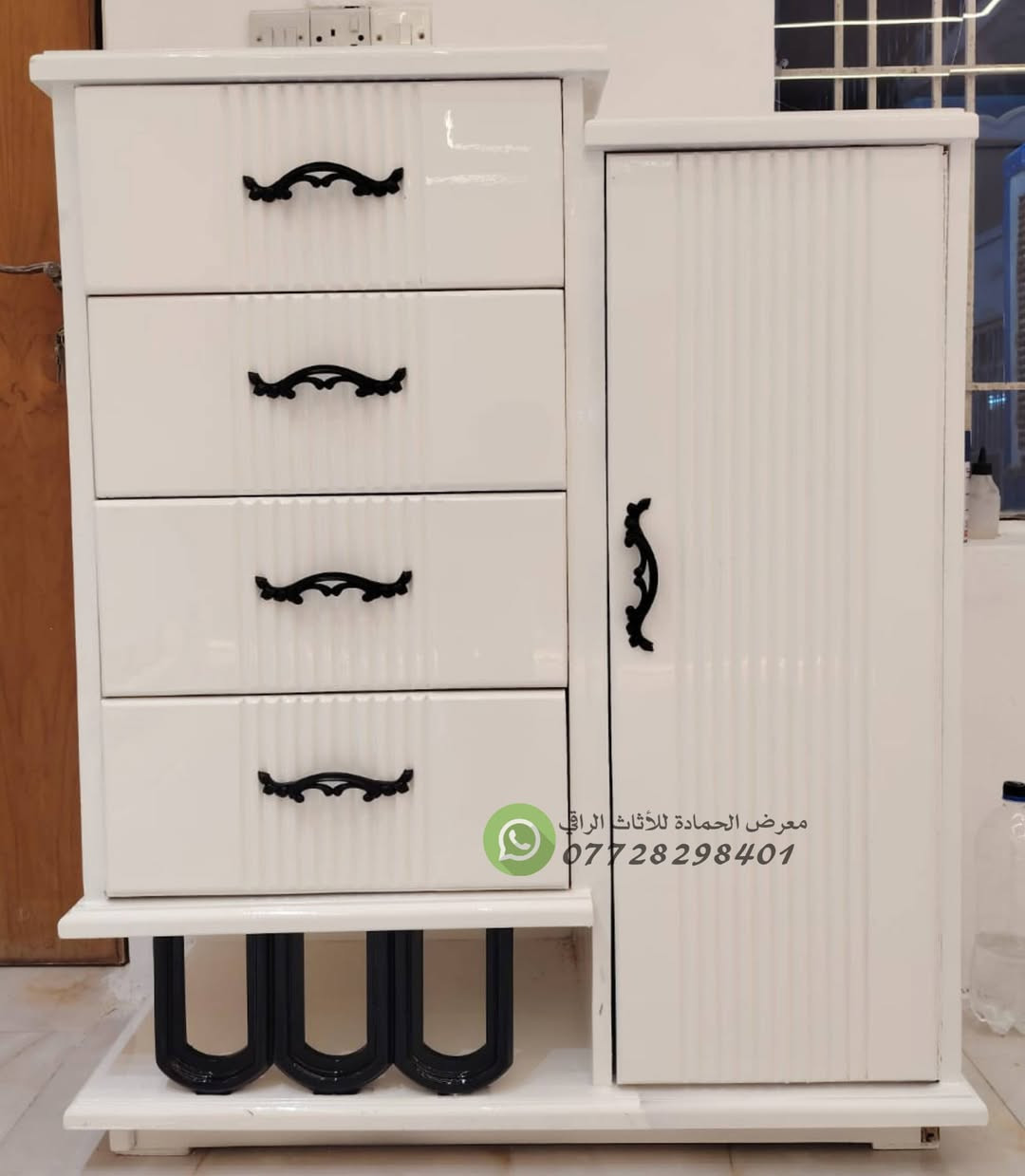 اضخم غرفة نوم تشوفها 😍
موديل ياسمين التركي 
بس النجارة عراقية 😍🥀

مع اقوى خصم وافضل عرض من معرضنا على هيج تحفة خشبية ضخمة وثكيلة 😍🖐🏻

تفاصيل الموديل: 
✅ غرفة نوم تتكون من ٨ كامل 
✅ وجه مركب من طبقتين  (صاج+ ndf) مقوى وأصلي والداخل صاج ٤ ملم 
✅ الكنتور ٦ ابواب ملحق داخلي وصخم 😍 مع زاوية بنفس العمق والارتفاع وتجي عرض ٦٠ مو ٤٠ 
✅التخت يجي بقطعة اضافية(شازلون مدوشم كامل على حسب ذوقك انت) 
✅ غرفة بيها بانوراما انارة داخلية ب ٣ الوان 
✅ الغرفة مغطا بالصبغ الحراري الأصلي 
#ملاحظة: (اختيار اللون حسب رغبتك (ابيض، اوف وايت، رصاصي، اسود، ذهبي، واكو تطعيمات الوان) 
✅ دوشمة الغرفة وفصالها حسب اختيارك انت مع اليدات 

للتفاصيل اكثر عن الموديل اتصل او ارسل رسالة على واتساب على الرقم
***********
