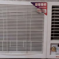 مكيف جديد بس يفصل ويصير الهواء حار  ٢٠٠ الف  مكانه السلاميات 077039058...