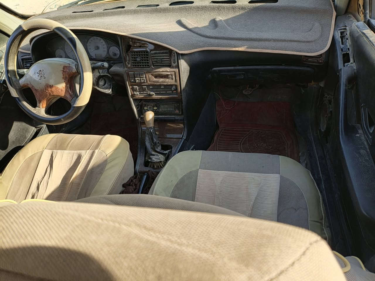 لسلام عليكم للبيع ومراوس حسب لقناعا بيجو بارص موديل 11 محرك وكير وضفيره صار اسبوع من شادهن رقم بصره احمر سنويه عضم عنواني نجف لسعر 12 ورقه ***********
