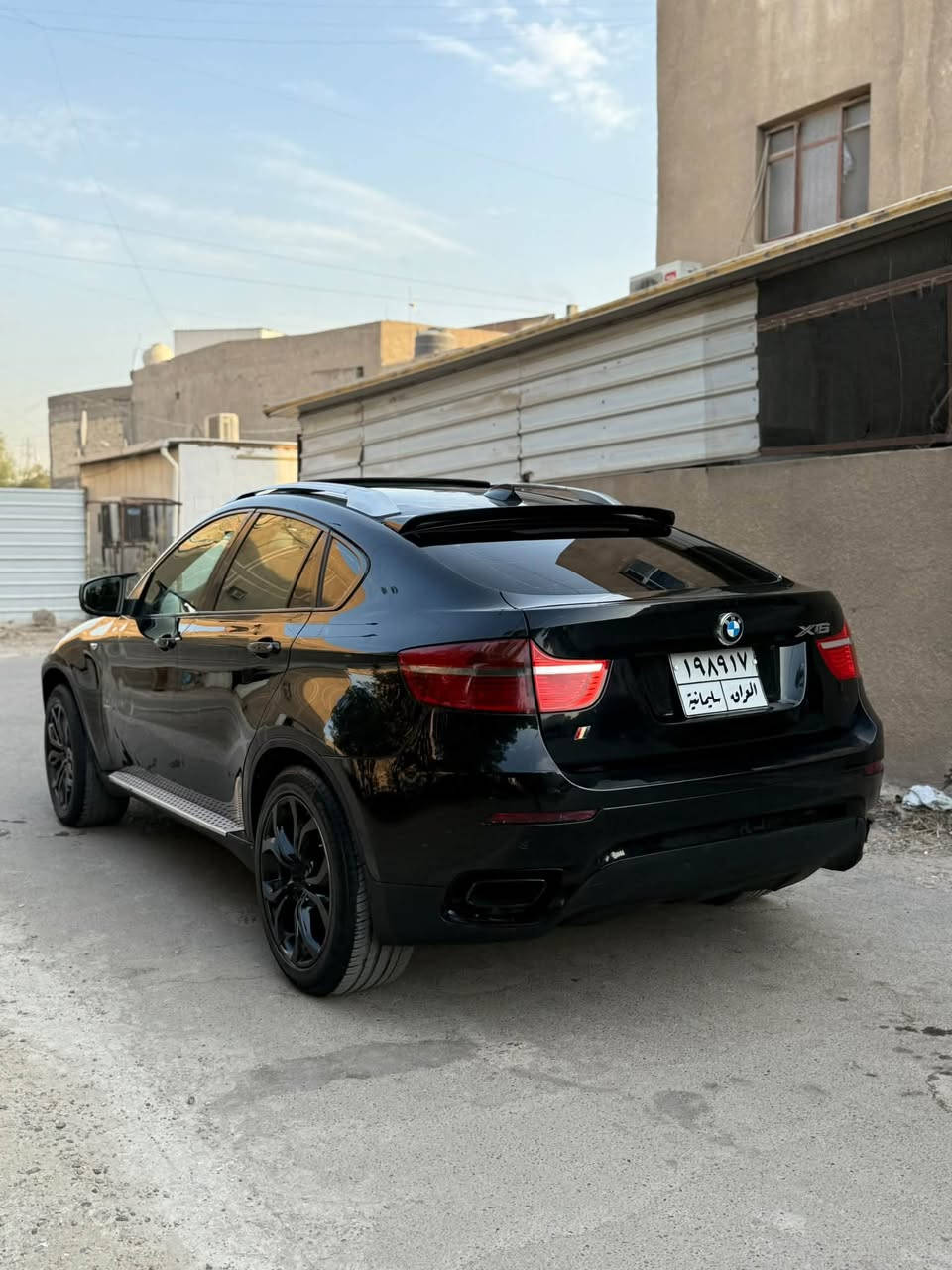 السلام عليكم bmw x6
موديل 2009 البيع او مروس 
سيارة فول الفول 
مكينه كير لكزاز 8سلندر 
سيارة مكفول من ضرب 
بية صبغ جملغات امامي اثر شخوط هنا فايبر كلاس 
السعر 105
مكان بغداد 
رقم ***********
