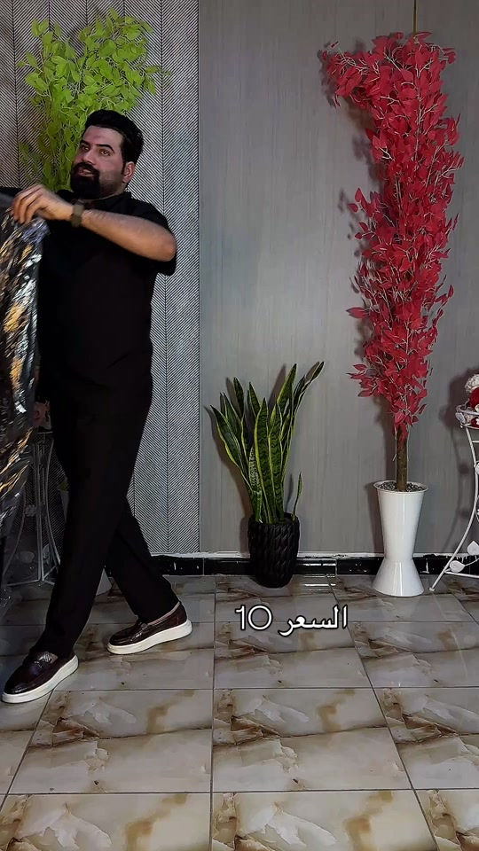 

نص مكتوب في الصور:
- السعر 10
