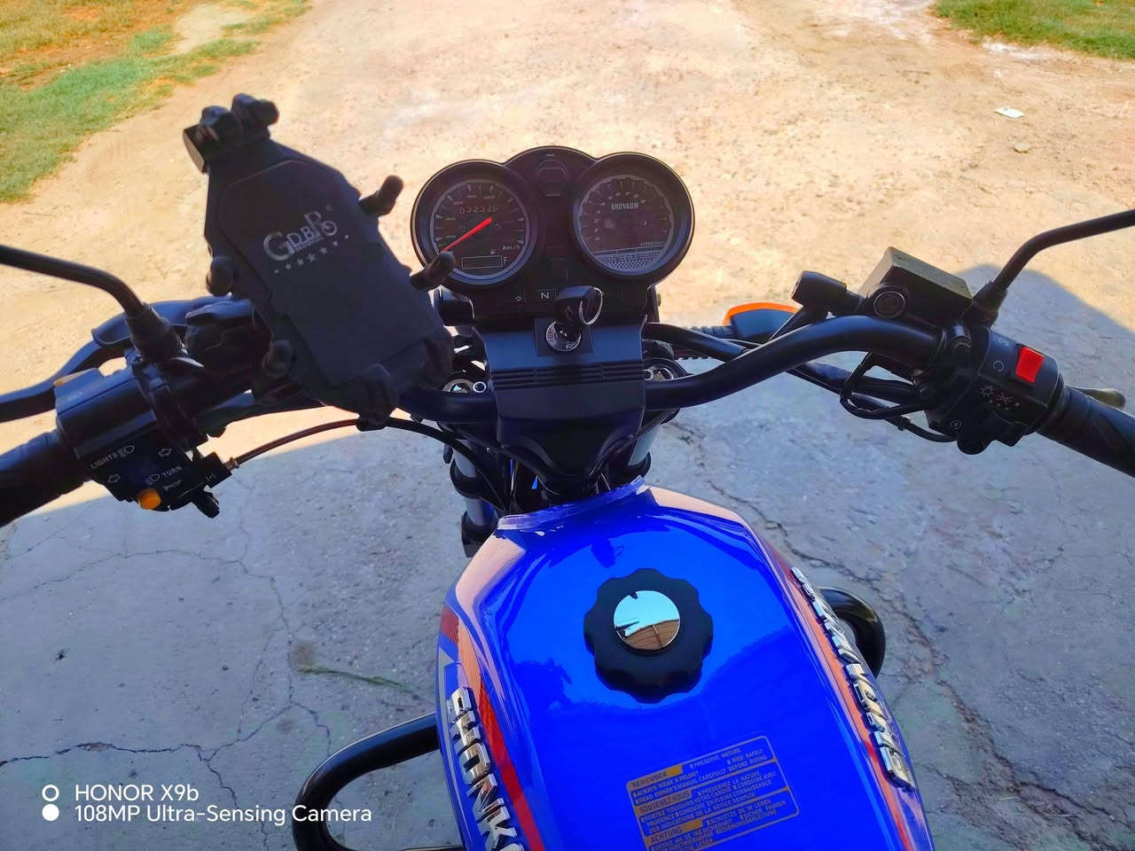 🏍️ دراجة شاينك (شونكوم) CG200 SHONKOM للبيع
🔹 الموديل: 2026
🔹 المحرك: 200 سيسي
🔹 الأوراق: كاملة ومكملة ✅
🔹 الكفالة: مكفولة من كلشي ✅
🔹 صارلها فقط 25 يوم من مطلعتها من الوكيل
🔹 شلعة فول وأداء فول 💯
🔹 الكهربائيات كلها شغالة
🔹 بشرط الفحص — شغل واطلع 👌
📍 المكان: الدغارة – صدر الدغارة
💰 السعر: مليون و250 ألف دينار
🤝 وبيها مجال للشراي
📞 اتصل وبيك خير ودلل:
***********
