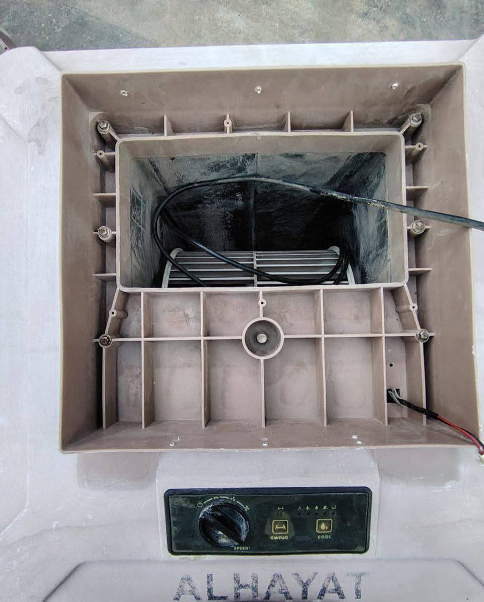 ❄️🔥 للبيع | مبردة بلاستك 🔥❄️
🏭 الصنع: الصين 🇨🇳
🏢 الشركة: الحياة
📌 الحالة: جيدة
💧 المبردة ممتعوبه 

⚙️ المواصفات:
🔹 3 سرعات — كلهن شغالات
🔹 دكمة للماء
🔹 دكمة للتحكم
🔹 جميع الدكمات والسرعات شغالات
🔹 بيها 3 قطع، كلهن جديدات 🆕

📍 الموقع: بغداد / شاطئ التاجي

📞 للاستفسار والتواصل:
*********** — أحمد
