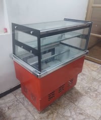عارضة مقبلات... نظيفة جدا.. اخت الجديدة،،، بلادية مداخلة تصليح.. تاخذ ...