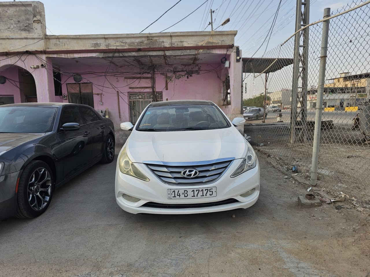 السلام عليكم 
سو ناتا رقم بصره رقم نكليزي تحويل مباشر خليجي موديل ٢٠١٠ 
فول مواصفات يوجد صبغ في الهلالات الجاملغ الخلفي السعر ٩٥ وبي مجال العنوان البصره القرنه 
للاتصال ***********
