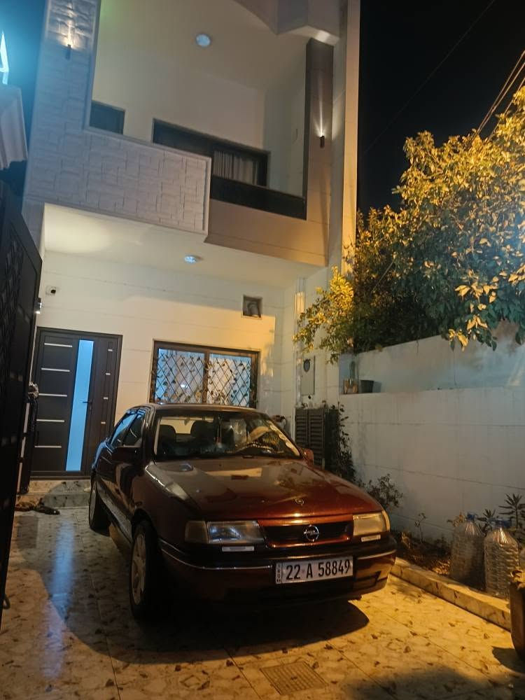 فكتره بيع او مراوسه.
مديل 91 محرك 18 بدون بخار بدون هزه  سنويه ليحد 30 دفتر بانزين موجود 4 تايرات جديد سقف سلايت   فقط تبديل جاملغ امامي طرف واحد بدون دواخل وهزه شهرين منتهي رقم اربيل دولي سعر 44 قفل *********** كركوك, العراق

