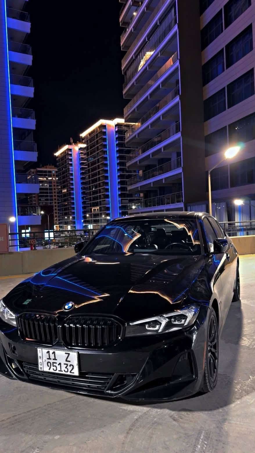 1. BMW 330i موديل 2023
2. وارد أمريكي
3. كلين
4. الممشى 48,000 ميل
5. محرك 2.0 Turbo
6. گير أوتوماتيك
7. دفع خلفي
8. لون أسود
9. داخلية جلد
10. فتحة سقف
11. شاشة ومواصفات حديثة
12. كاميرا خلفية وحساسات
13. تشغيل ودخول ذكي
14. إضاءة LED
15. جنوط رياضية
16. السيارة نظيفة جداً من الداخل والخارج
17. الفحص متاح بأي مكان يختاره المشتري
18. السعر:31 الف دولار 
19. الموقع: بغداد
20. الاتصال:***********

