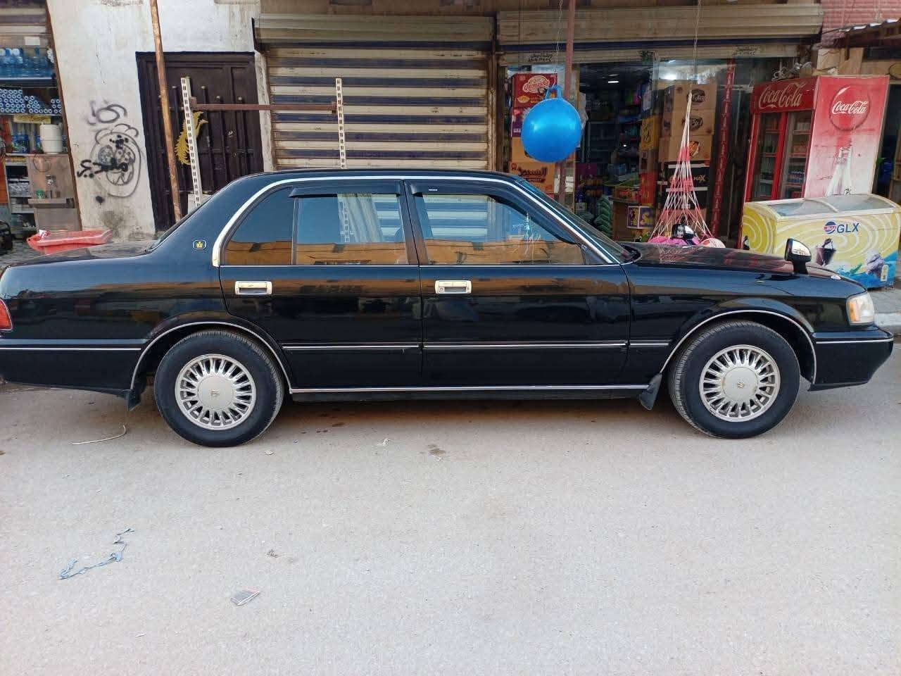 ارنب موديل 95 بسمي شخصيا رقم بغداد سنويه جديده
مكينه 3.000 وكير شرط.
تبريد ثلج سياره نظيفه كلش. دواخلهه شركه مابيهن شخط.
مكفوله من الكص والعيب الشرعي والصبغ العام.شرط بيهع قطع صبغ اخرى.
شاشه كاميره دوراه حداديه كلشي شغال بيهه. 
محور تحويرة جيده شرط ١٨٠ وهد استيرن. مع التبريد.
*********** مكاني السماوه السوير ال غانم
