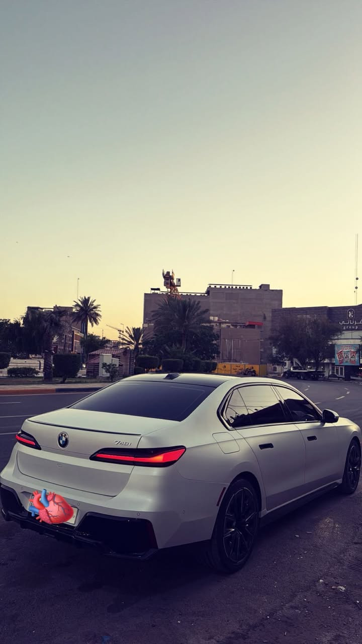 740 كفالة عامة 2023 مغلف PPF مات وتخم تاير جديد + جام ضد الكسر مسوي للبنوراما +الجامه الاماميه + تضليل سنويه وتضليل الماني ولسيارة فول الفول شاشه خلفيه داتشو سقف روز ابواب شفط وبعد هواي مواصفات 
*********** غير متواجد على الفيس ورجائاً بس الجاد يتصل
