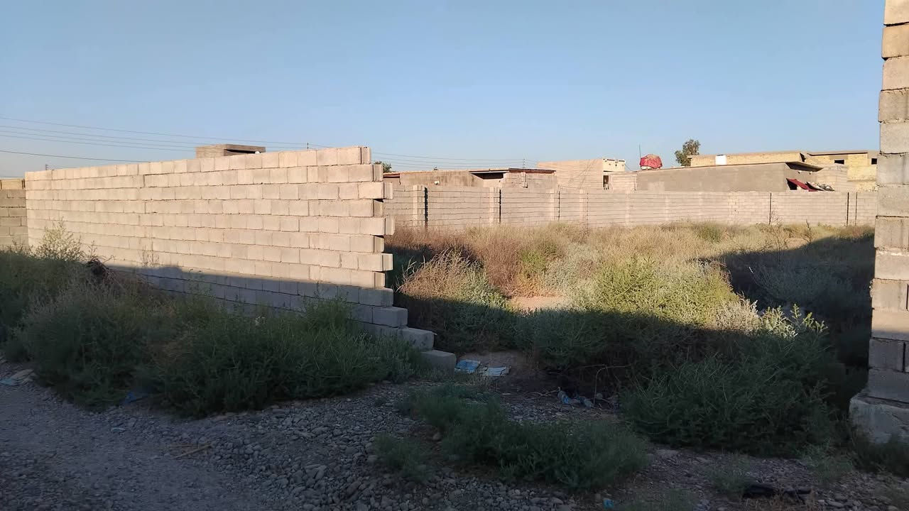 يالله على بركة الله قطعة أرض زراعي 750م مسيجه بلوك سند 25 تحويل مباشر واجه 18م نزال42م عنوانه قضاء بلد موقع راقي جدا خلف معهد القلم شارع 10م كله سبيس خدمات ماي حلو وكهرباء السعر جدا مناسب 60وبيها مجال اتصال ***********
