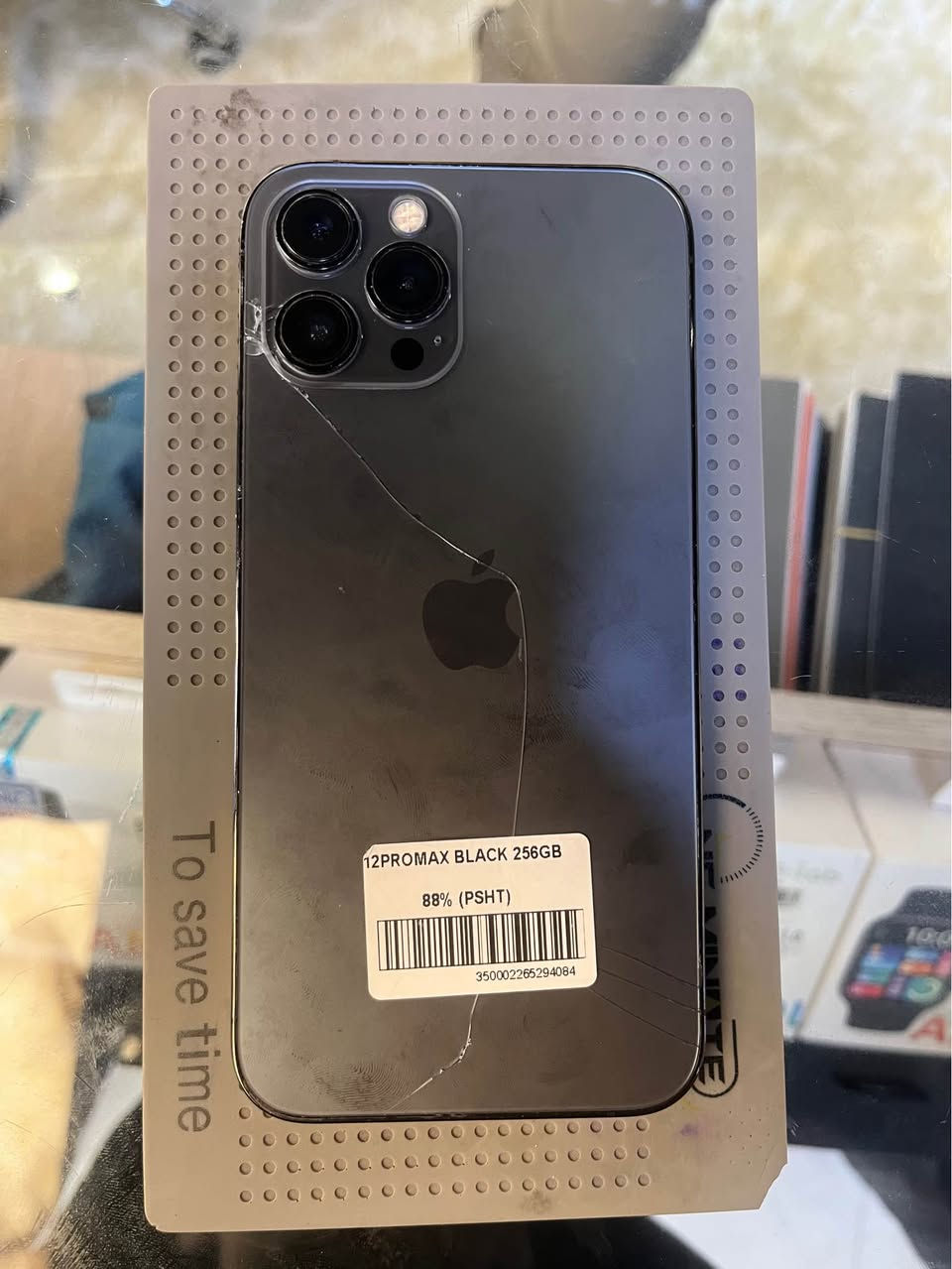 12 pro max 256Gb
battery88🔋 
pshta shkaste ya 
275$ o majalak de habit 
*********** دهوك, العراق

