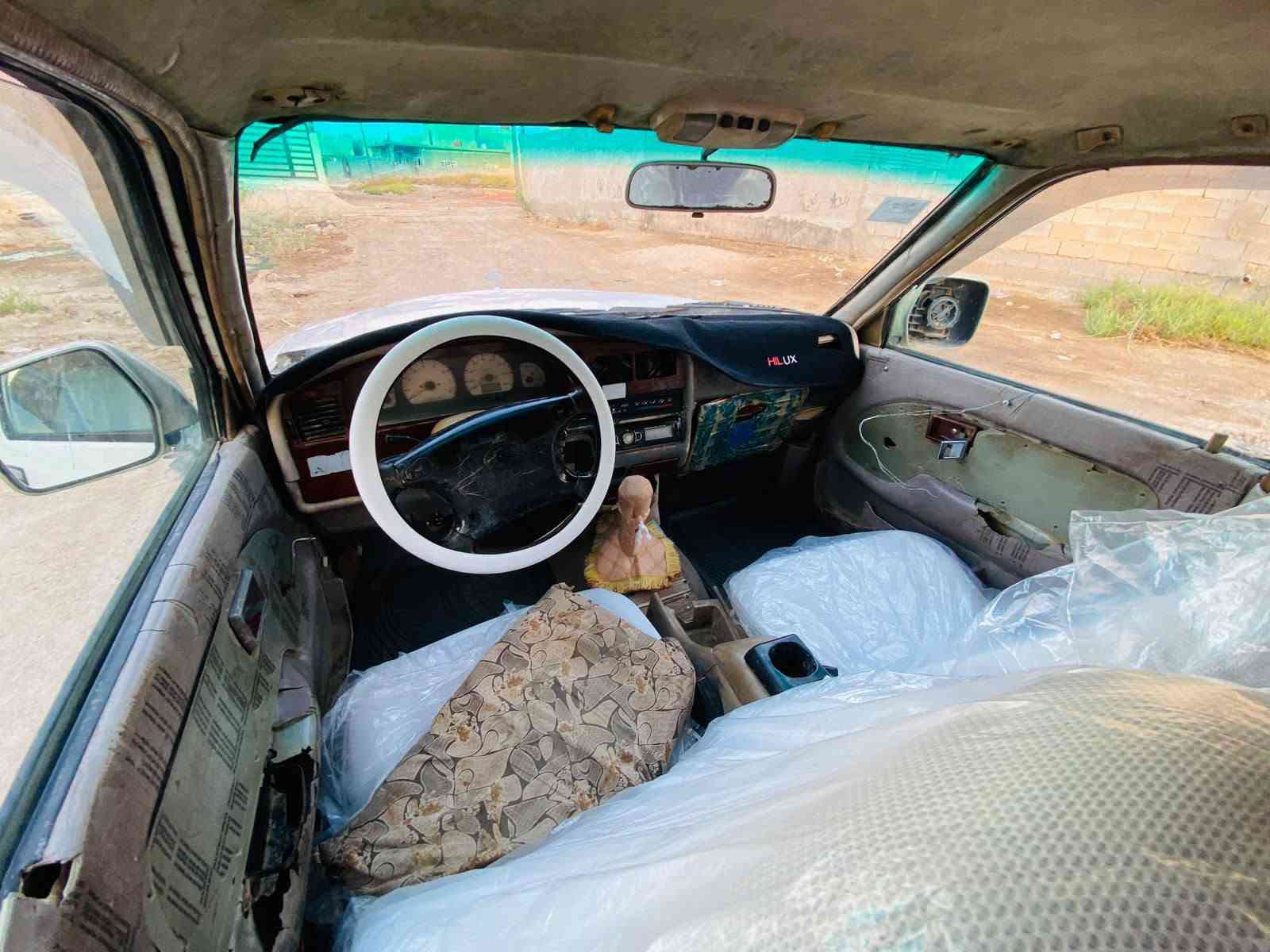 سيارة • ماكو تفاصيل