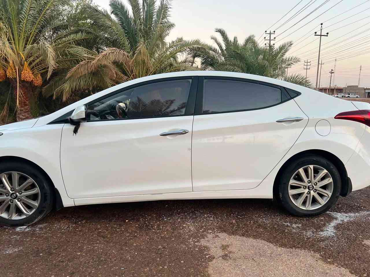 السلام عليكم النترا مديل 2015 خليجي باسمي فول موصفات ما عدا البصمة كفالة السيارة ما عدا بارد بسيط مكاني البصرة حقل مجنون النفطي السعر 122 وبيها مجال للاستفسار ***********
